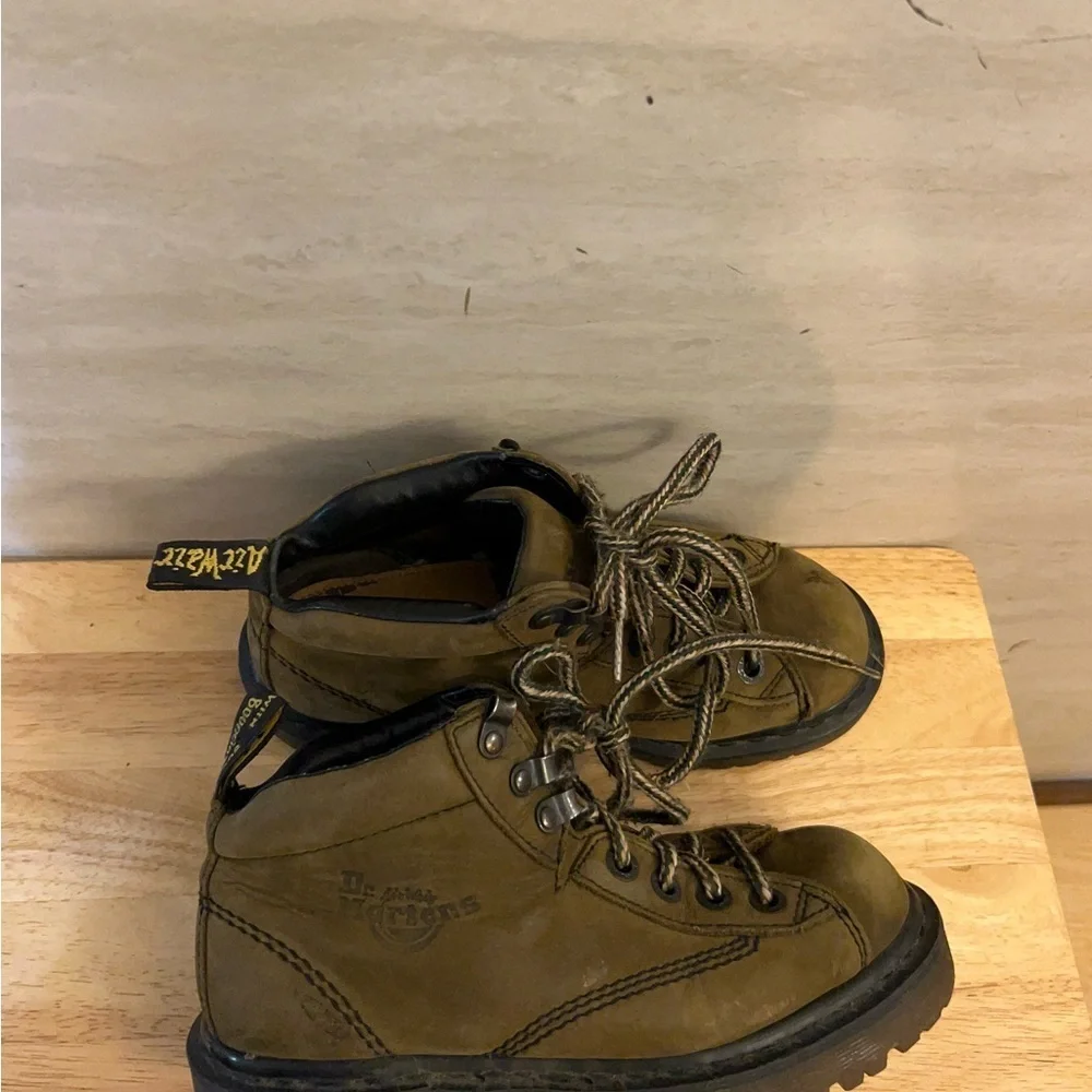 Vintage Dr. Martens Youth 8287 AirWair Lace-Up Boots